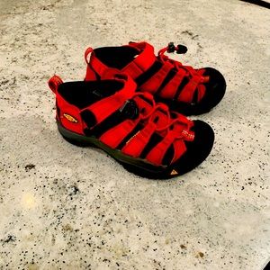 Keen. Size kids 13. Only worn a few times